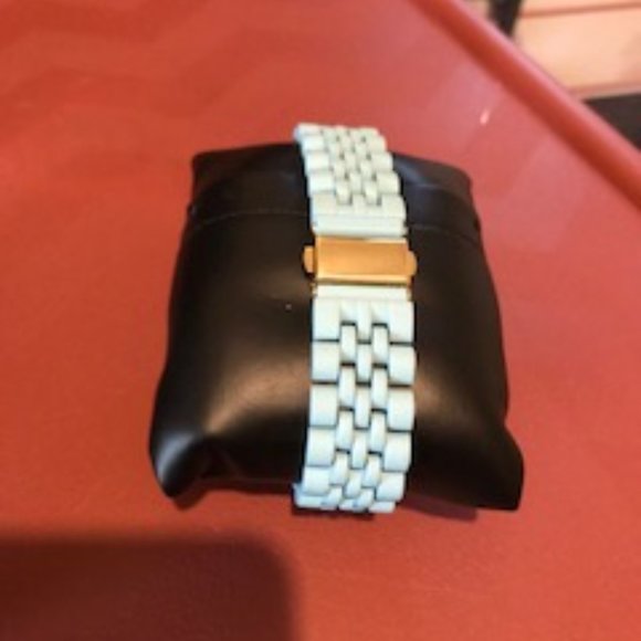 Watch - Picture 3 of 7